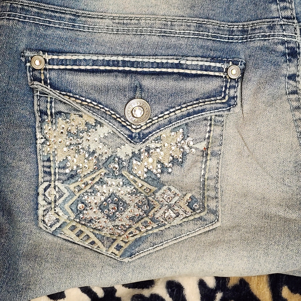 Faded Glory Distressed Curvy Boot Cut Blue Jeans. NWT - Picture 7 of 8